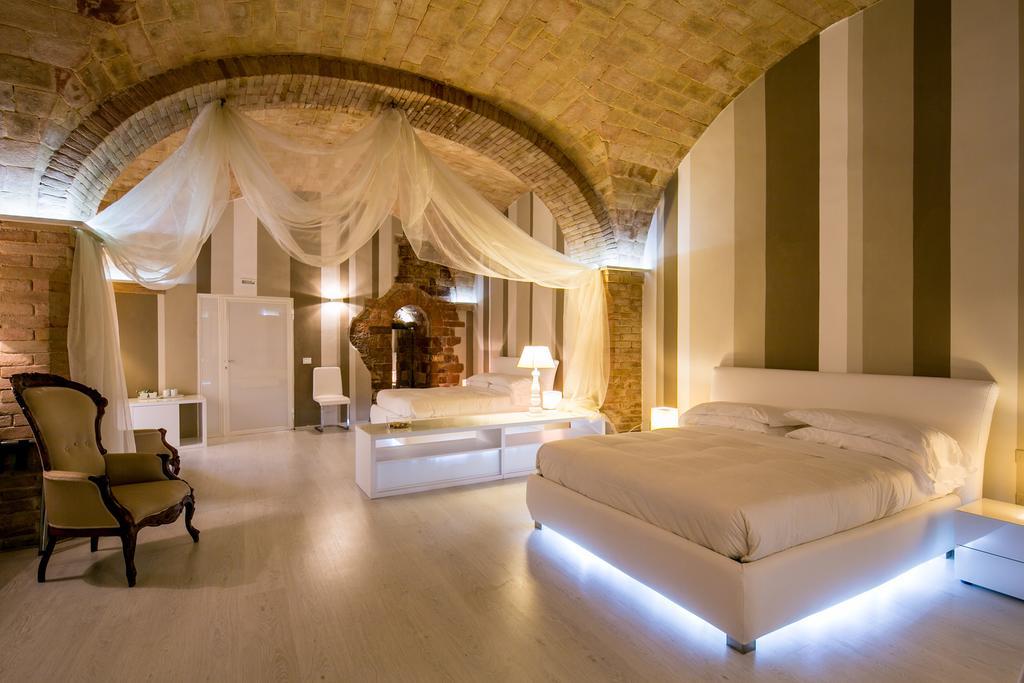 Hotel Degli Affreschi Montefalco Room photo